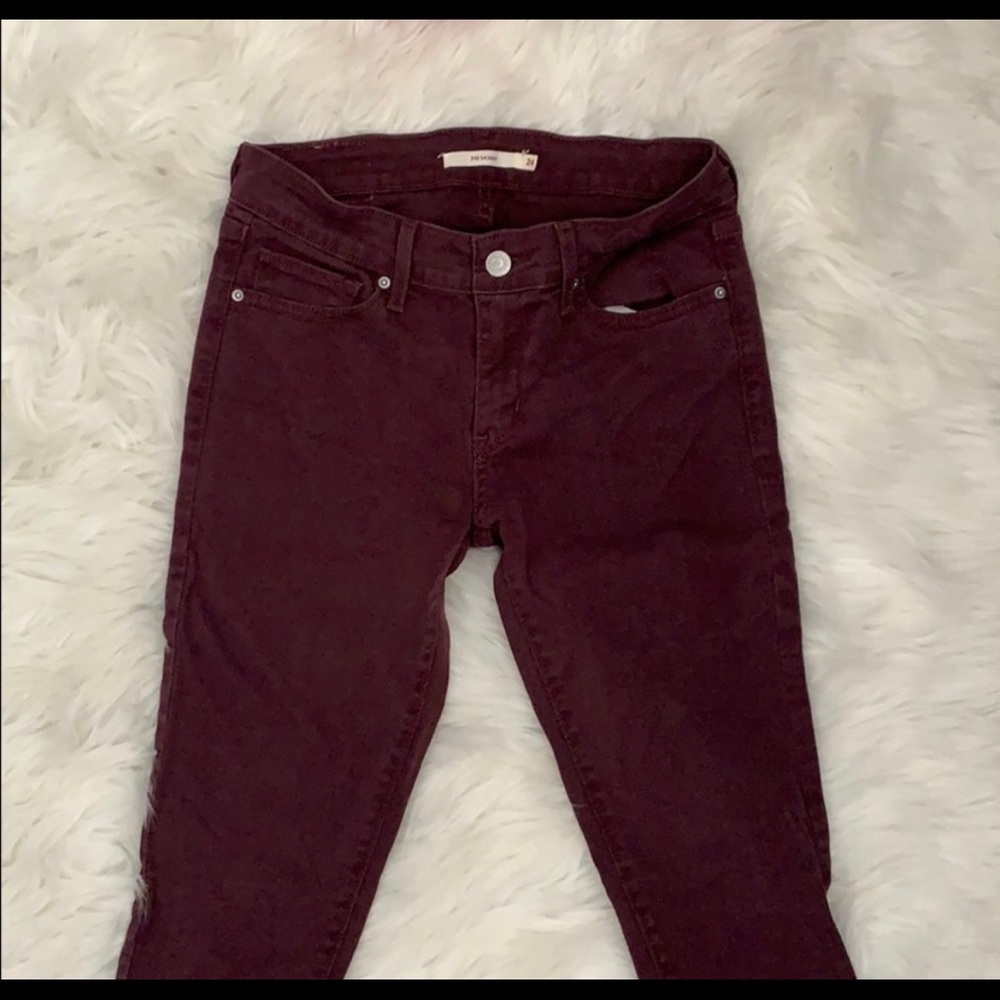 711 Levi’s Burgundy Pants